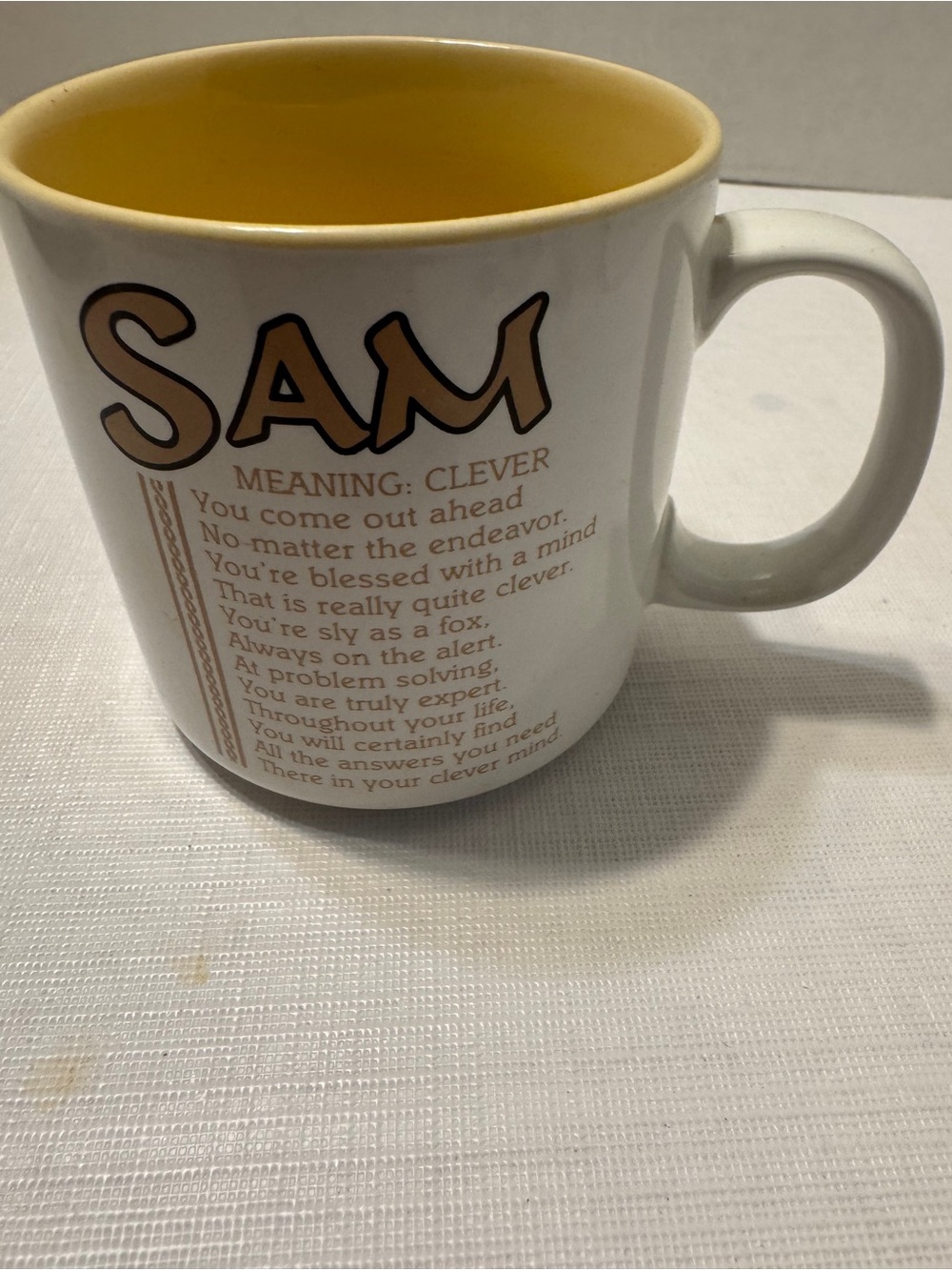 SAM - Meaning Clever Yellow Interior Coffee Tea Mug Vintage Retro Papel
